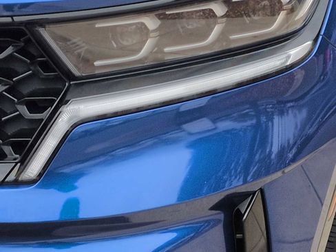 Used 2021 Kia Sorento SX image 11