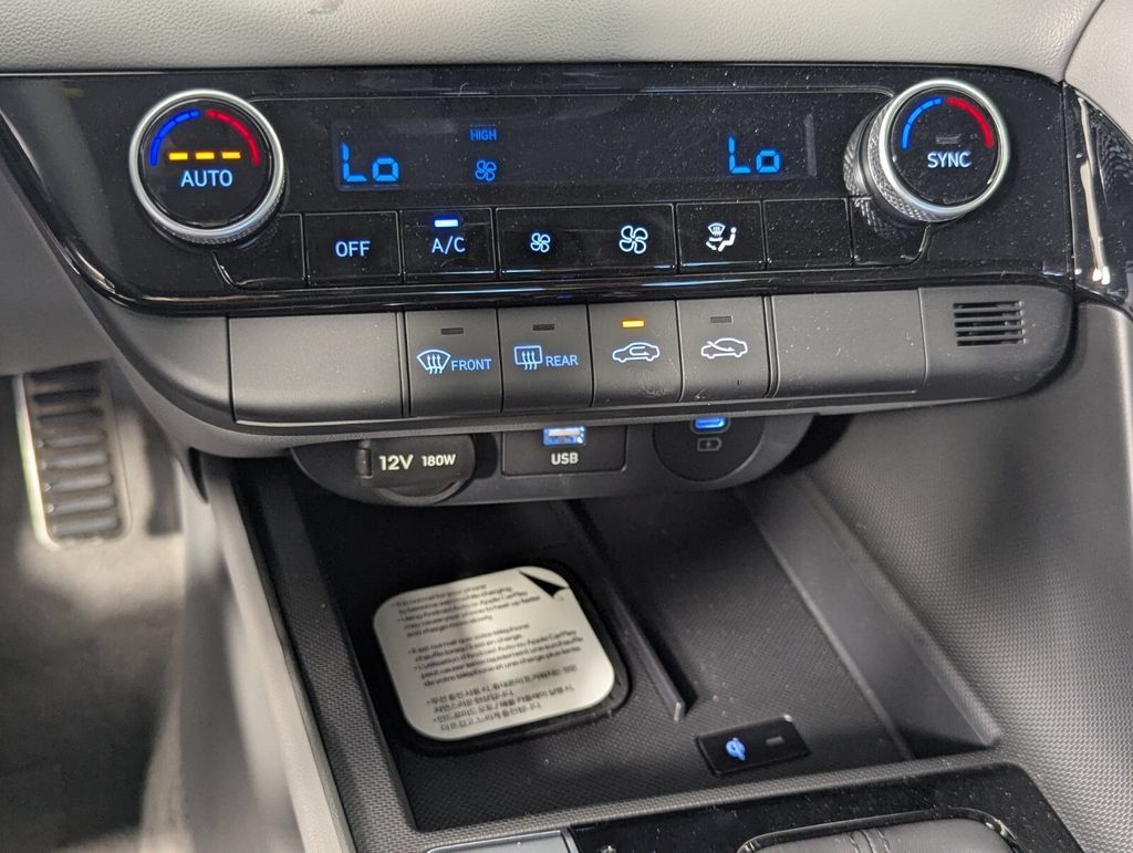 New 2026 Hyundai Elantra SEL FWD image 21