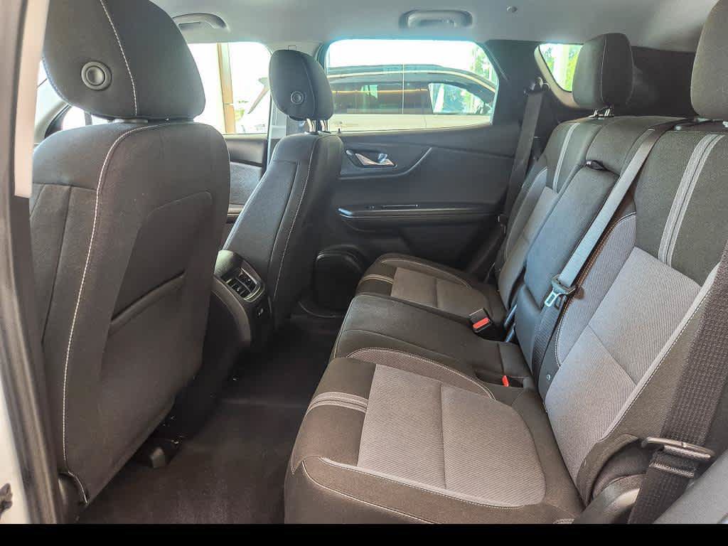Used 2025 Chevrolet Blazer LT FWD image 12