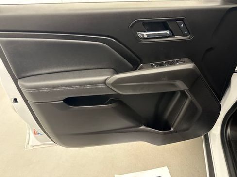 Used 2023 Chevrolet Colorado LT w/ LT Convenience Package III AWD/4WD image 10