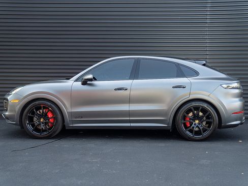 Certified 2023 Porsche Cayenne GTS AWD/4WD image 2