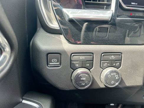 Used 2023 Chevrolet Silverado 1500 LT image 25