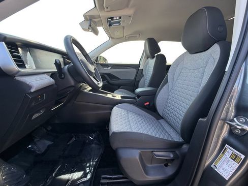 Used 2025 Volkswagen Tiguan S AWD/4WD image 10