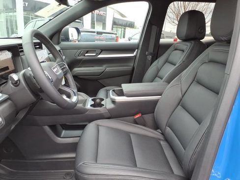 New 2026 GMC Terrain Elevation w/ Technology Package II AWD/4WD image 7