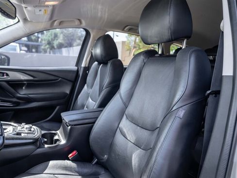 Used 2018 MAZDA CX-9 Touring FWD image 10