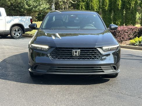 Used 2023 Honda Accord Sport image 3