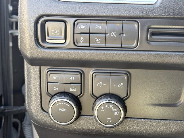 Used 2023 Chevrolet Tahoe RST w/ Luxury Package AWD/4WD image 24