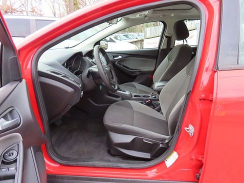 Used 2012 Ford Focus SE image 16