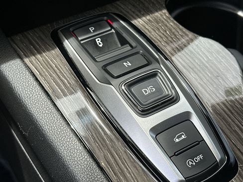 Used 2018 Honda Pilot Elite image 22