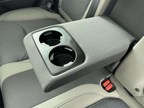 Certified 2025 Subaru Forester Premium image 32