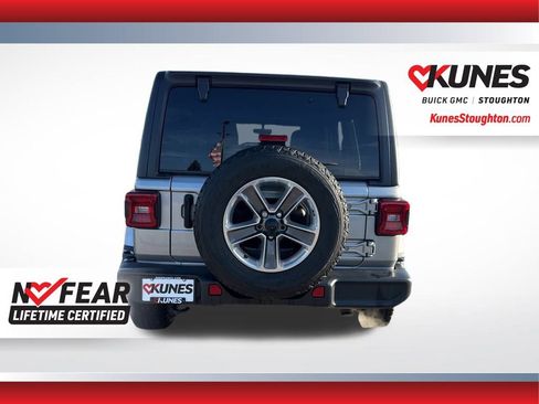 Used 2021 Jeep Wrangler Unlimited Sahara w/ Uconnect 4C Nav & Sound Group image 10