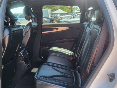 Used 2020 Lincoln Nautilus FWD w/ Equipment Group 101A image 24