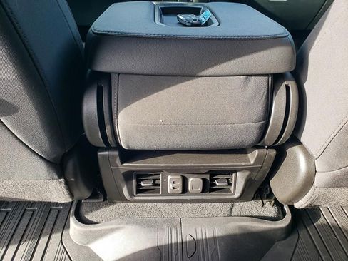 Used 2021 GMC Sierra 1500 Elevation image 23