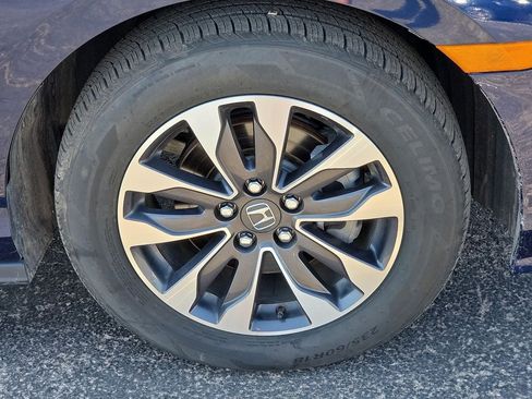 Used 2024 Honda Odyssey EX-L image 11