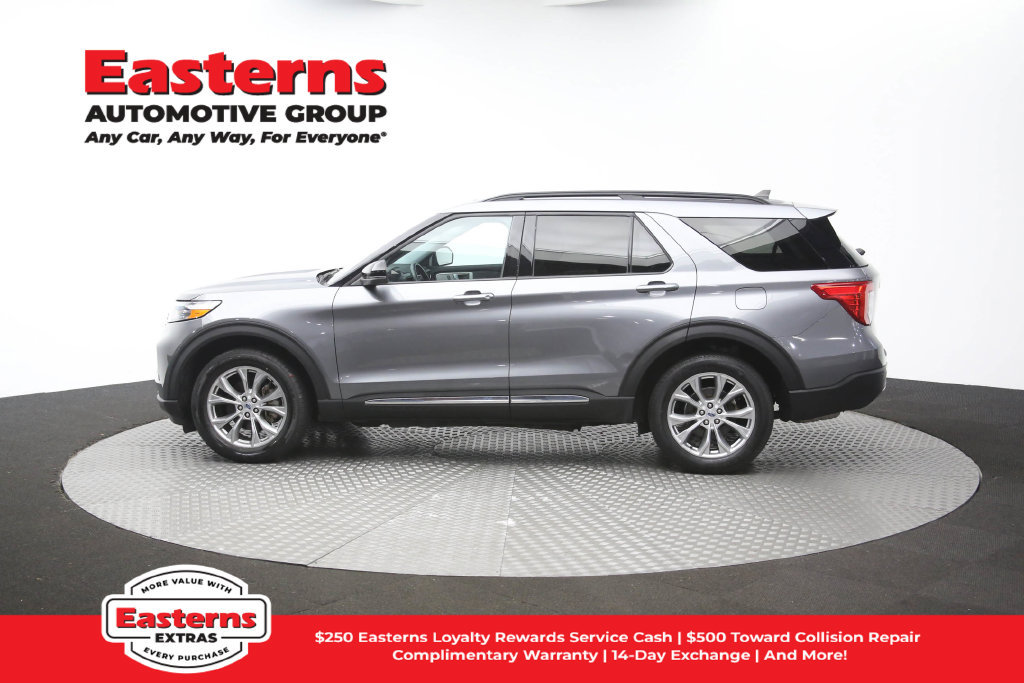 Used 2024 Ford Explorer XLT w/ Equipment Group 202A AWD/4WD image 64