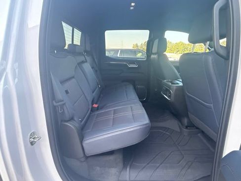 Used 2023 Chevrolet Silverado 1500 High Country w/ Technology Package AWD/4WD image 19