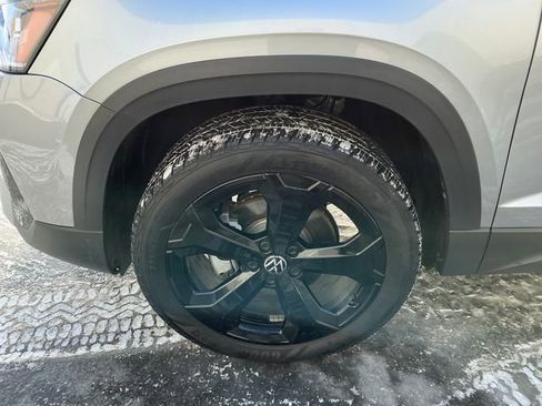 Certified 2025 Volkswagen Taos SEL w/ Black Wheel Plus Package image 11