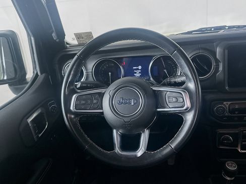 Used 2022 Jeep Wrangler Sahara image 17