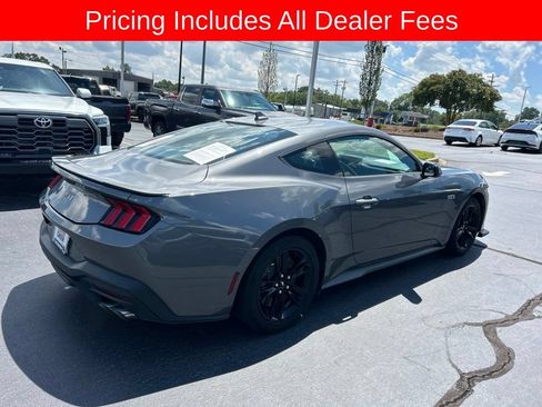 Used 2024 Ford Mustang GT RWD image 17