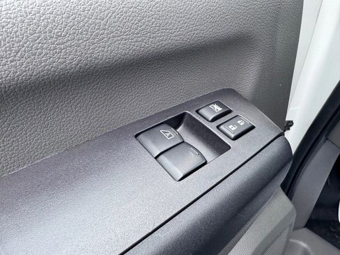 Used 2018 Nissan NV 3500 S image 20