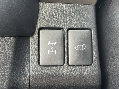 Used 2018 Toyota RAV4 Adventure image 24