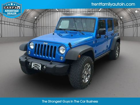 Used 2015 Jeep Wrangler Unlimited Rubicon w/ Connectivity Group image 2
