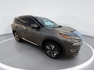 Used 2023 Nissan Rogue SL w/ SL Premium Package video 1