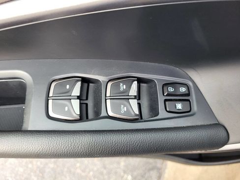 Used 2018 Hyundai Santa Fe Sport w/ 2.0T Ultimate Tech Package 05 image 21