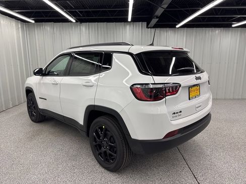 New 2026 Jeep Compass Latitude image 4