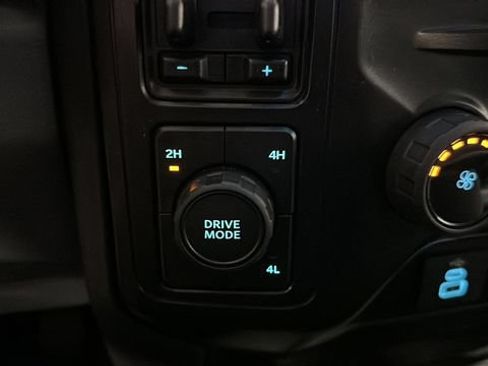 Used 2025 Ford F250 XLT AWD/4WD image 18