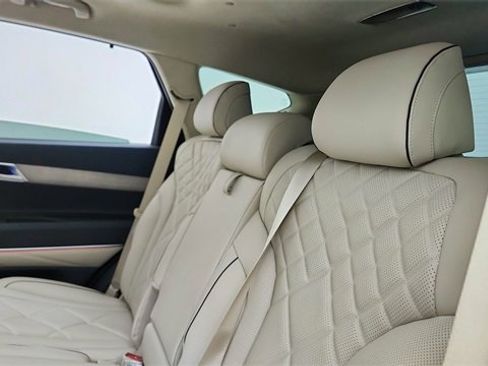 Used 2025 Genesis GV80 3.5T Prestige image 31