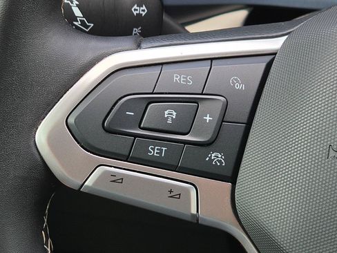 Certified 2024 Volkswagen Taos SE AWD/4WD image 27
