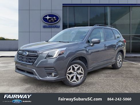 Used 2023 Subaru Forester Premium image 1