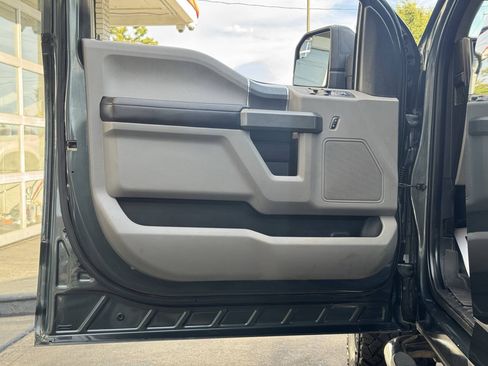Used 2015 Ford F150 XLT w/ Equipment Group 302A Luxury RWD image 13