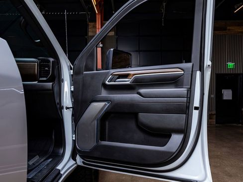 Used 2024 Chevrolet Silverado 3500 High Country w/ High Country Premium Package image 36