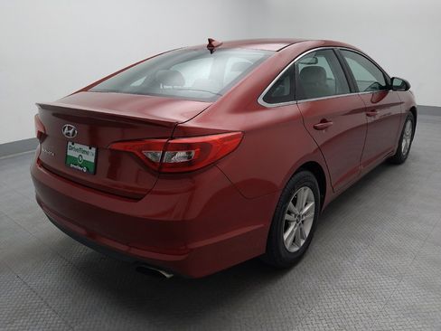 Used 2015 Hyundai Sonata SE w/ Option Group 09 FWD image 9