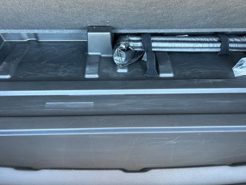 Used 2021 Chevrolet Tahoe High Country w/ Premium Package image 11