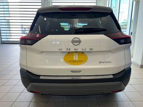 Used 2022 Nissan Rogue SV AWD/4WD image 6