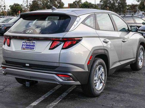 New 2026 Hyundai Tucson SE image 6