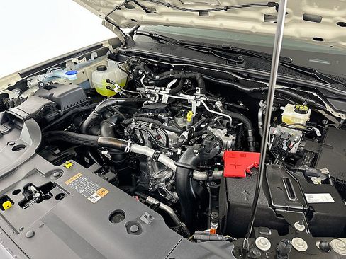 New 2025 Ford Ranger XLT w/ FX4 Off-Road Package image 18