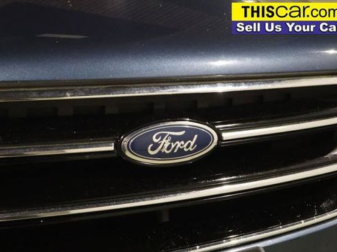 Used 2018 Ford Escape SE w/ SE Sport Appearance Package FWD image 11