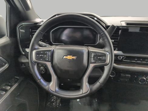 Used 2026 Chevrolet Silverado 1500 LT AWD/4WD image 5