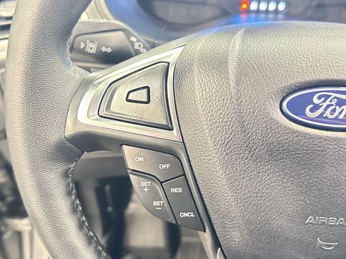 Used 2024 Ford Edge SEL w/ Convenience Package image 35