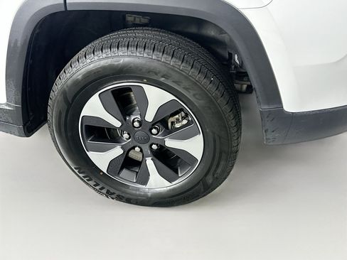 Used 2024 Jeep Grand Cherokee Limited 4xe AWD/4WD image 11