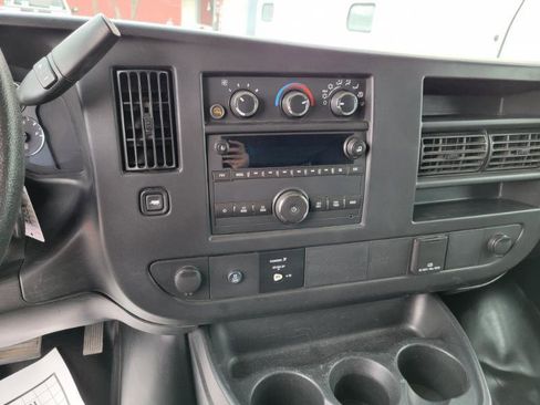 Used 2015 Chevrolet Express 3500 LS image 23