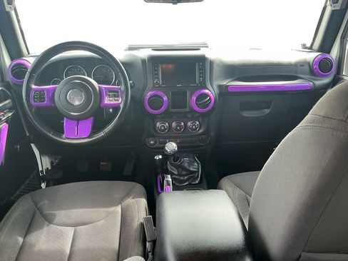 Used 2017 Jeep Wrangler Unlimited Sport w/ Connectivity Group image 17