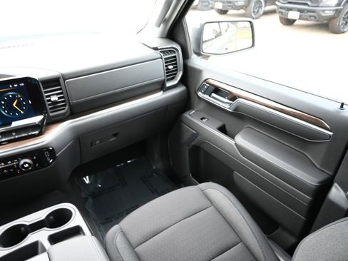 Used 2025 Chevrolet Silverado 1500 LT image 23