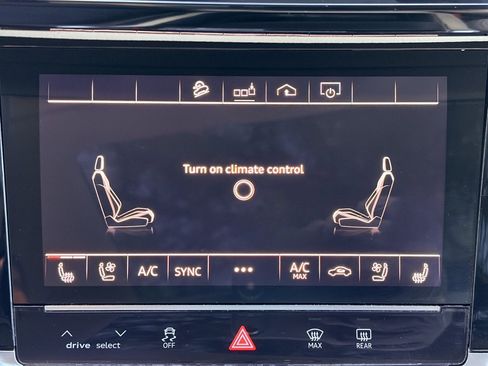 Used 2019 Audi e-tron Premium Plus image 16
