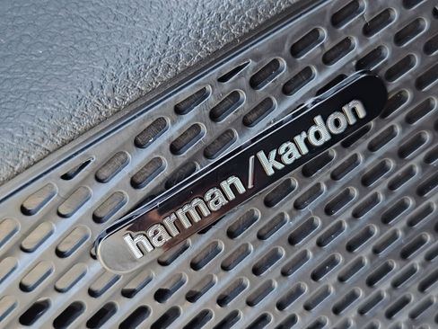 New 2026 Chrysler Pacifica Pinnacle image 24