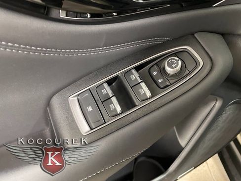 Used 2025 Subaru Outback Limited image 20